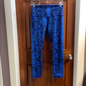 RAD Blue Snake Lululemon High Rise Crops Size 8